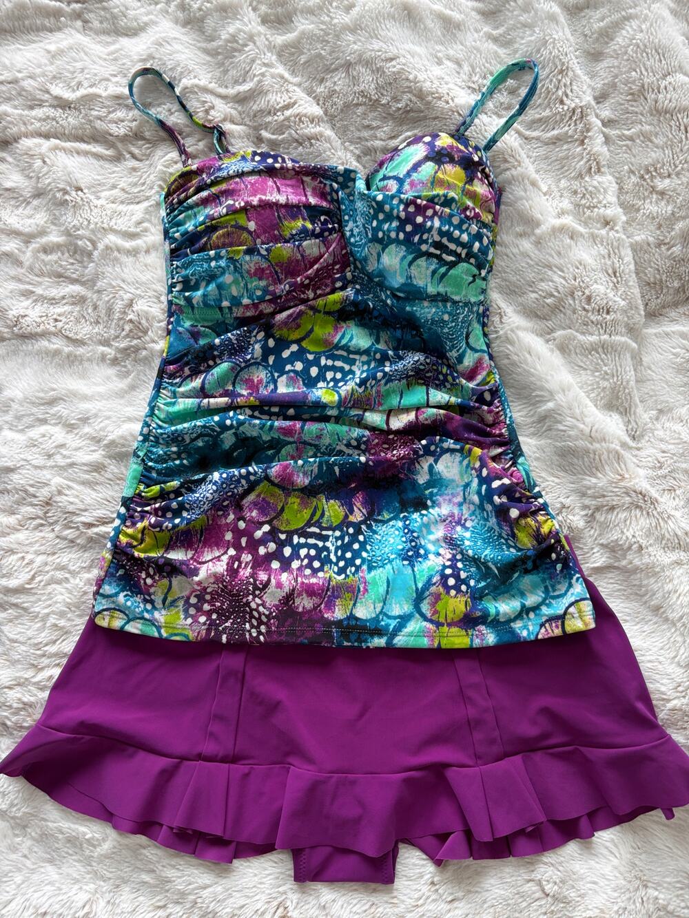 Two-Piece Tankini Swimsuit Sz 6-8 Purple Ruffle Skirt Multi-Colored Top Tropical